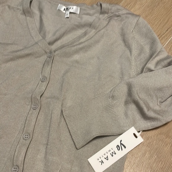 Yemak Sweater - Picture 2 of 4